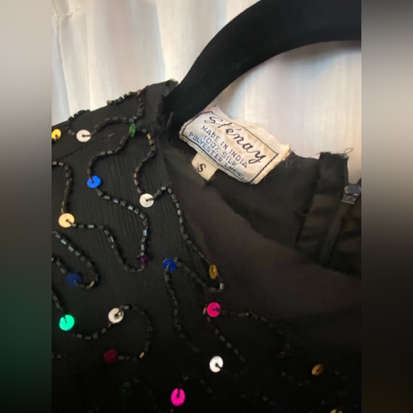 Sequin & Beaded Black Top with Raw Edges Sténay 100% Silk - Picture 2 of 7